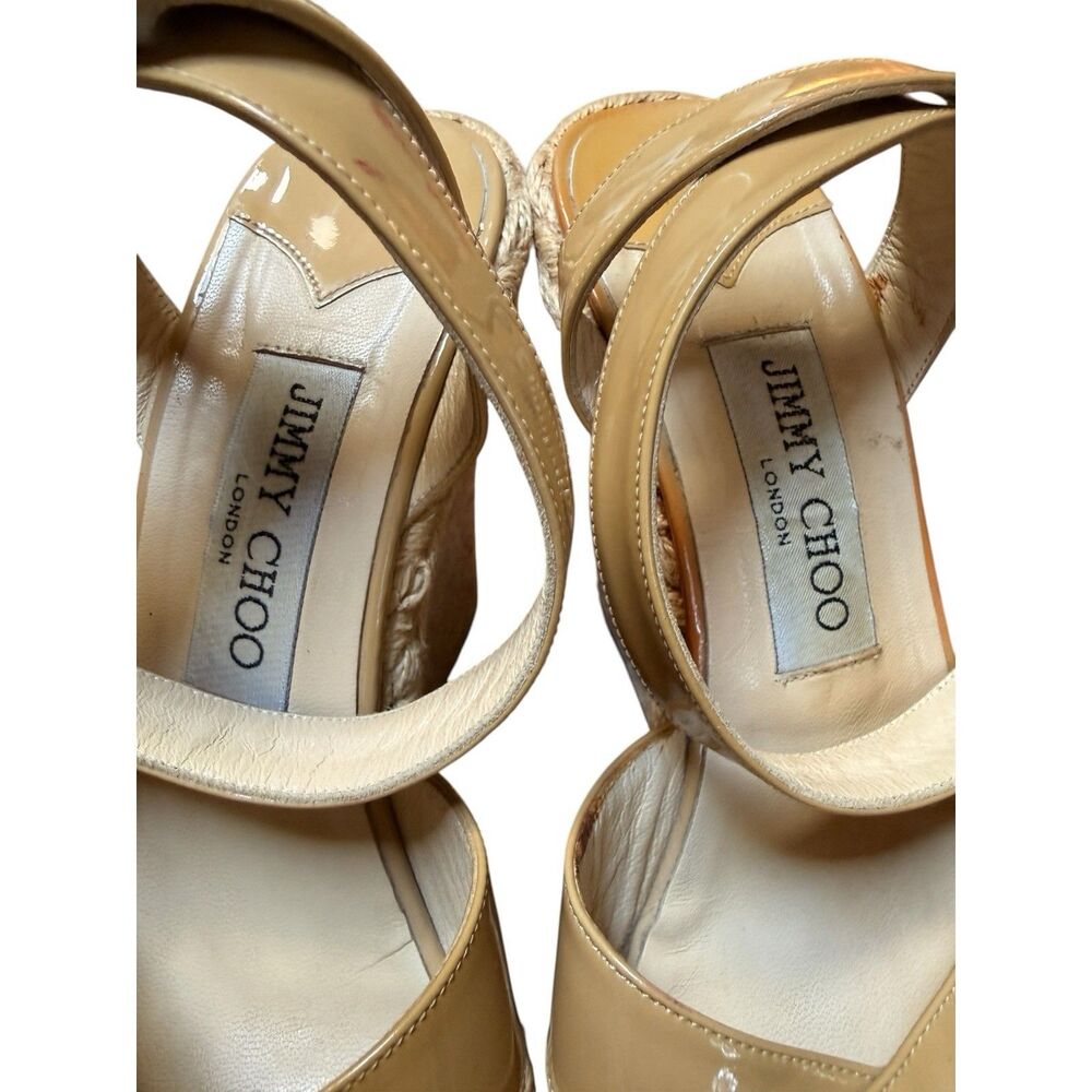 Jimmy Choo Sz 38 Beige Patent Leather Ankle Strap Wedges Strappy - Picture 13 of 14